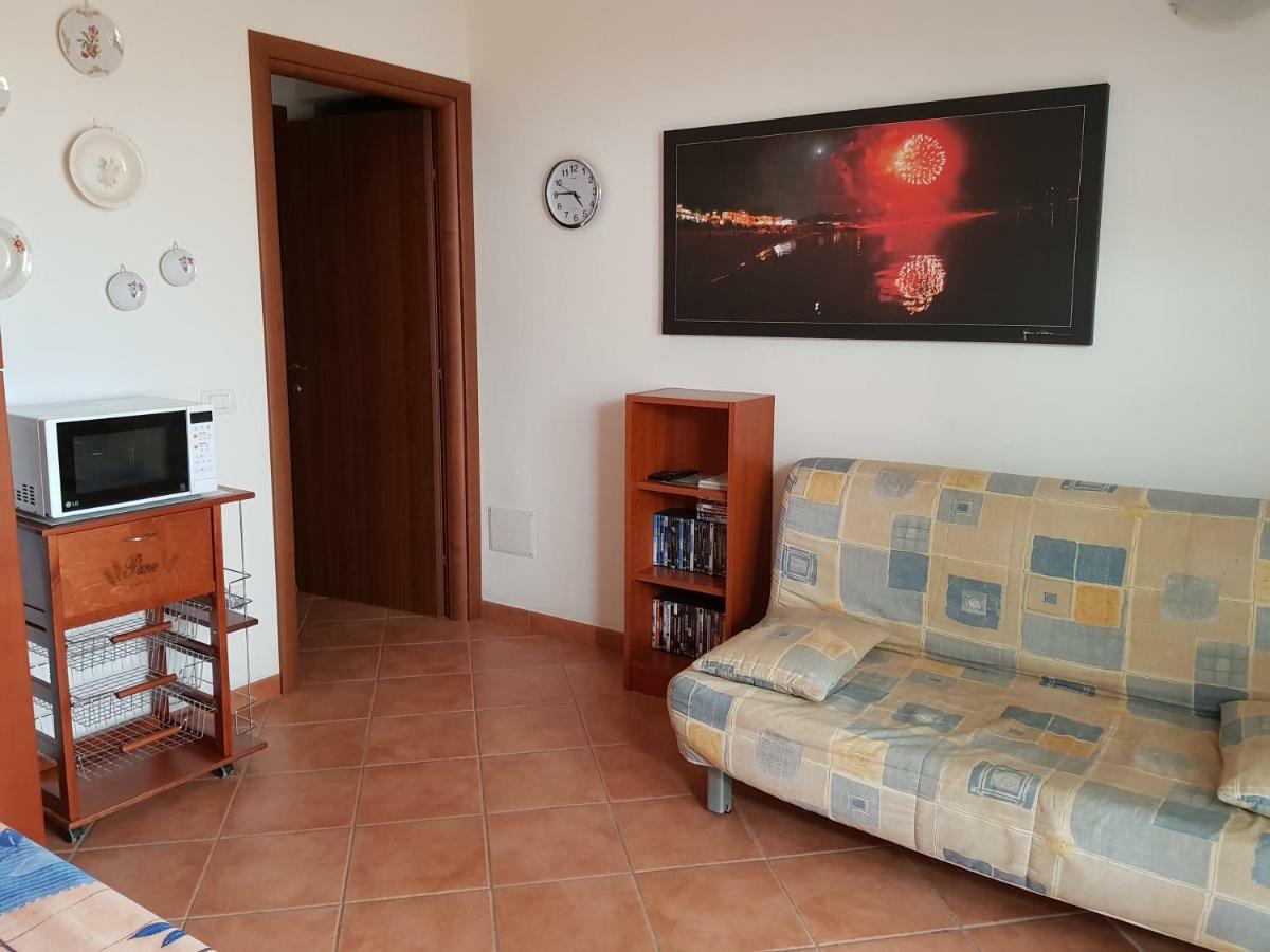 Borgo Lu Canali Da Gavino Apartment Badesi Exterior photo