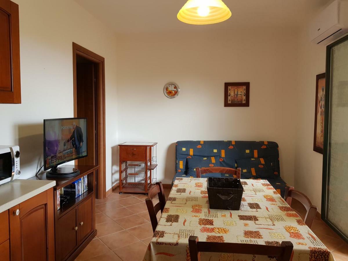 Borgo Lu Canali Da Gavino Apartment Badesi Exterior photo